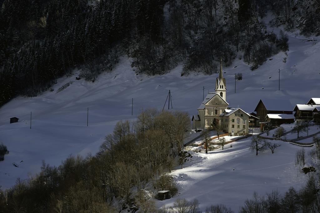 Hotel Restaurant La Furca Disentis Exterior photo