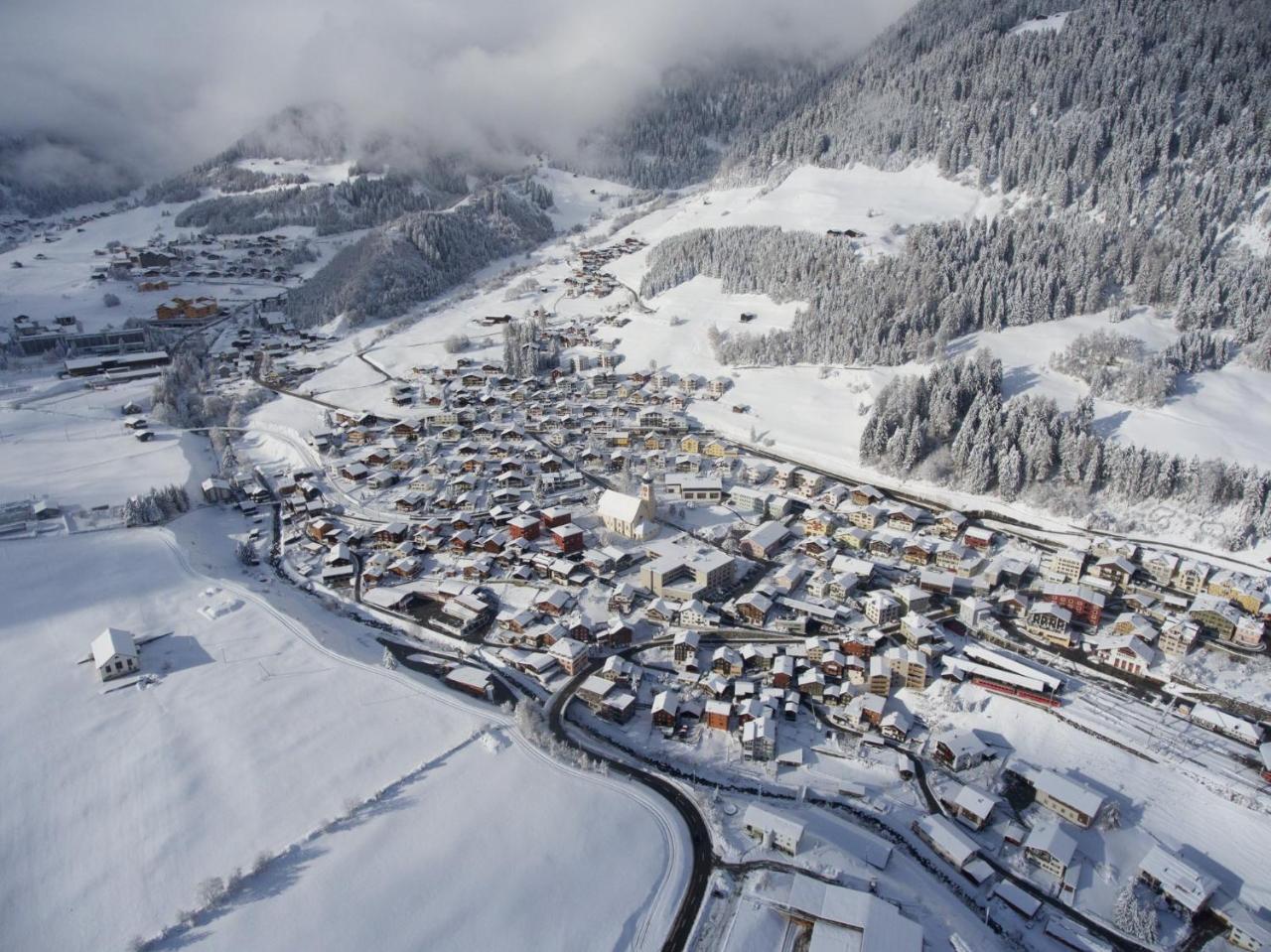 Hotel Restaurant La Furca Disentis Exterior photo